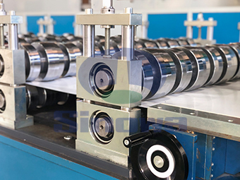 高速龍骨設(shè)備